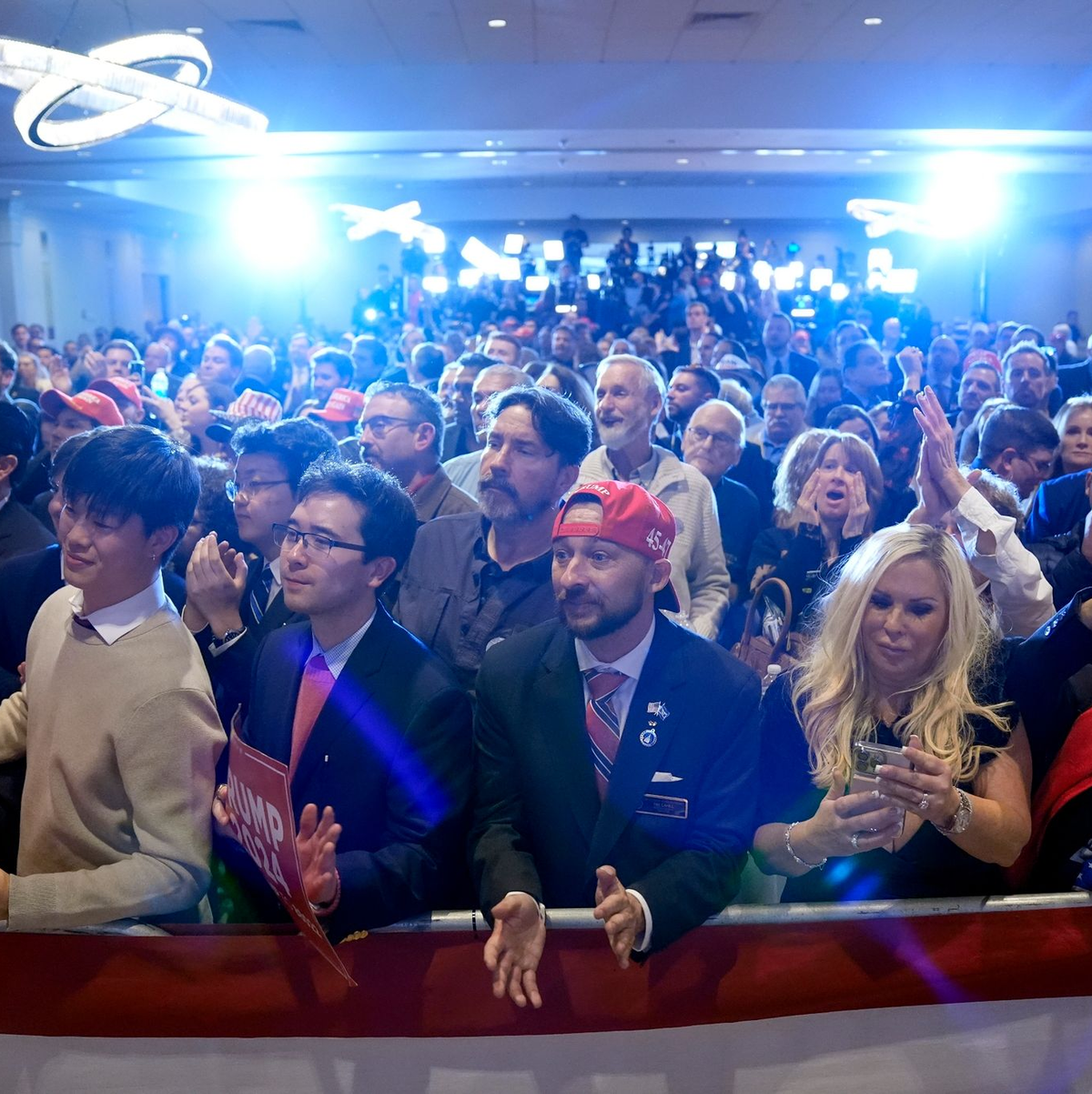 Wer in den USA Präsidentschaftskandidat werden will, muss sich zunächst in parteiinternen Vorwahlen durchsetzen - für Trump läuft es bisher gut. - Foto: Matt Rourke/AP