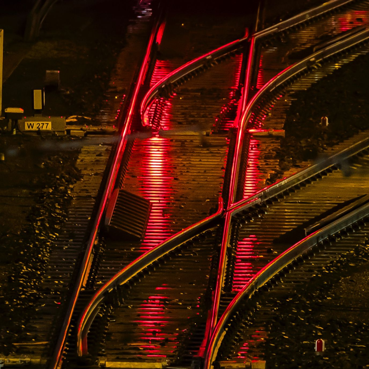 Die Gewerkschaft Deutscher Lokomotivführer (GDL) hat zu einem weiteren mehrtägigen Streik bei der Deutschen Bahn aufgerufen. - Foto: Christoph Soeder/dpa