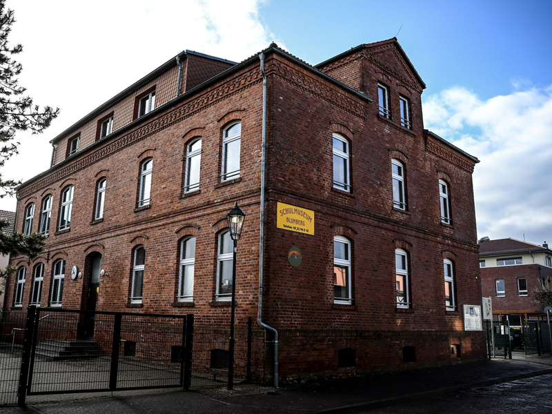 Die Grund- und Oberschule Blumberg. - Foto: Britta Pedersen/dpa