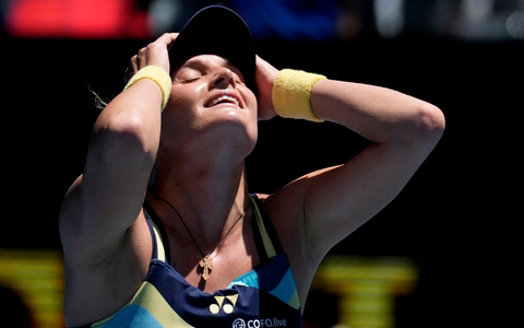 Dajana Jastremska jubelt über ihren Eiunzug ins Halbfinale der Australian Open. - Foto: Alessandra Tarantino/AP