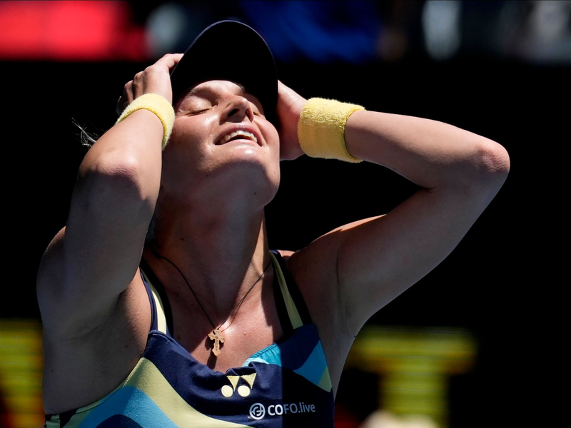 Dajana Jastremska jubelt über ihren Eiunzug ins Halbfinale der Australian Open. - Foto: Alessandra Tarantino/AP