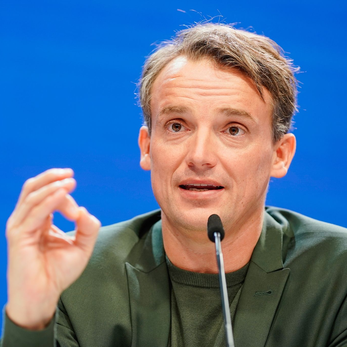 SAP-Vorstandschef Christian Klein bei der Bilanzpressekonferenz in Walldorf. - Foto: Uwe Anspach/dpa