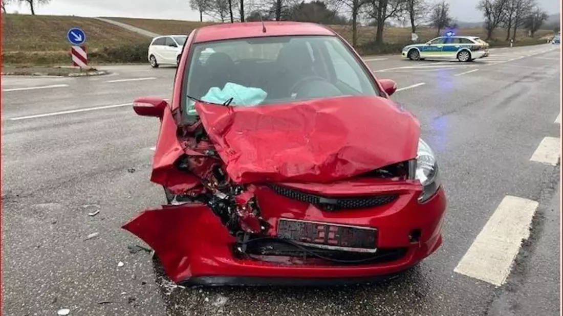 POL-PDLD: Verkehrsunfall mit 4 Verletzten - Bild: presseportal.de