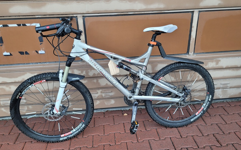 POL-WE: Wem gehört das Fahrrad? + Dieb gefilmt + Portmonee aus Auto entwendet + Haus durchsucht + Auto nach Unfall zurückgelassen + Werkzeug geklaut + Citroen beschädigt - Foto: presseportal.de POL-WE: Wem gehört das Fahrrad? + Dieb gefilmt + Portmonee aus Auto entwendet + Haus durchsucht + Auto nach Unfall zurückgelassen + Werkzeug geklaut + Citroen beschädigt - Foto: presseportal.de