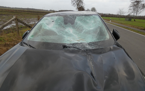 POL-DEL: Landkreis Oldenburg: Unzureichende Ladungssicherung +++ Eine Person bei Verkehrsunfall in Dötlingen leicht verletzt - Foto: presseportal.de