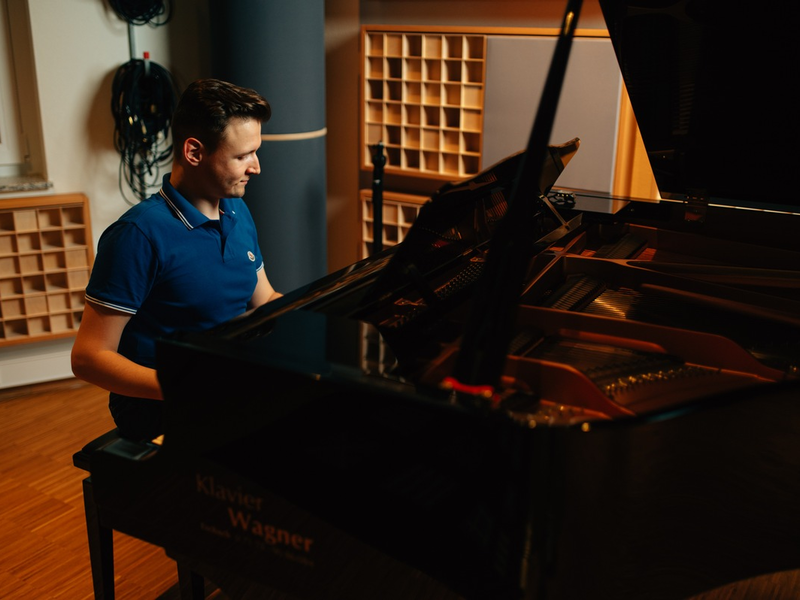 Patrick Khatrao: Der Hörbuchmarkt boomt - so können Sprecher davon profitieren - Foto: presseportal.de
