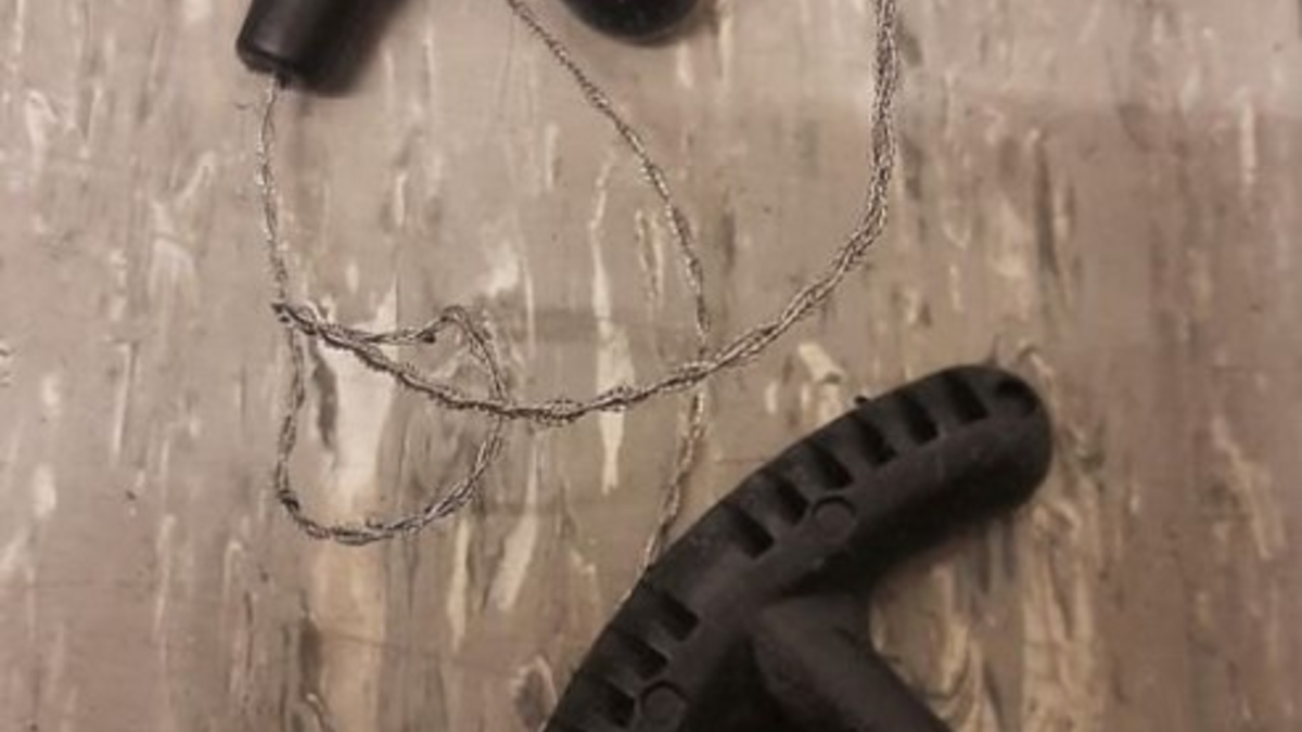 BPOL-H: Ladendieb mit Würgedraht und Spielzeugrevolver festgenommen, erfolgreiche Verurteilung im beschleunigten Verfahren - Foto: presseportal.de