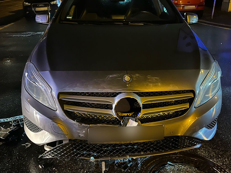 POL-DU: Wanheimerort: Vorfahrt missachtet - zwei Verletzte bei Verkehrsunfall - Foto: presseportal.de