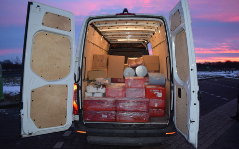 POL-DEL: Autobahnpolizei Ahlhorn: Kontrolle eines Kleintransporters auf der Autobahn 28 +++ Fahrzeug mit Lebensmitteln beladen +++ Sicherstellung durch das VeterinÀramt des Landkreises Oldenburg angeordnet - Foto: presseportal.de POL-DEL: Autobahnpolizei Ahlhorn: Kontrolle eines Kleintransporters auf der Autobahn 28 +++ Fahrzeug mit Lebensmitteln beladen +++ Sicherstellung durch das VeterinÀramt des Landkreises Oldenburg angeordnet - Foto: presseportal.de