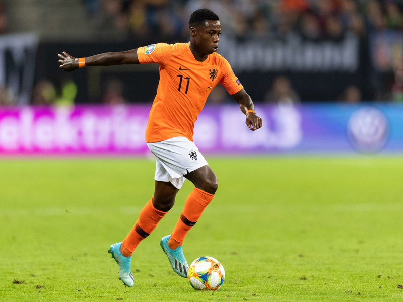 Der niederländische Fußball-Profi Quincy Promes soll nach Ansicht der Strafverfolgungsbehörde eine Schlüsselrolle bei einem Kokain-Schmuggel gespielt haben. - Foto: Robert Michael/dpa-Zentralbild/dpa