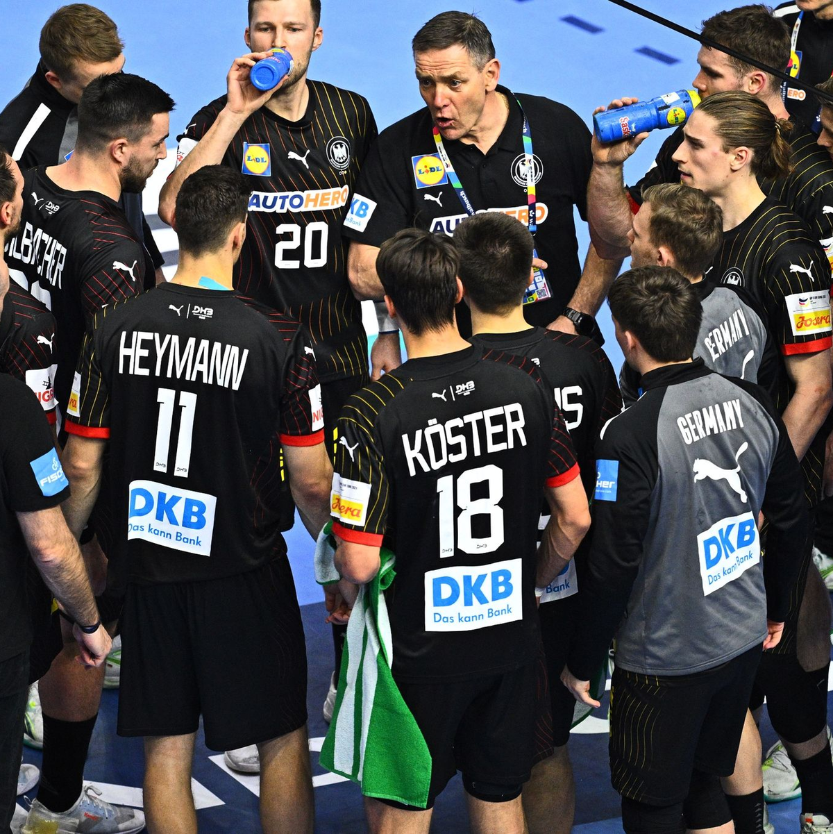 Für das DHB-Team stand der Einzug ins Halbfinale schon vor dem Spiel gegen Kroatien fest. - Foto: Tom Weller/dpa