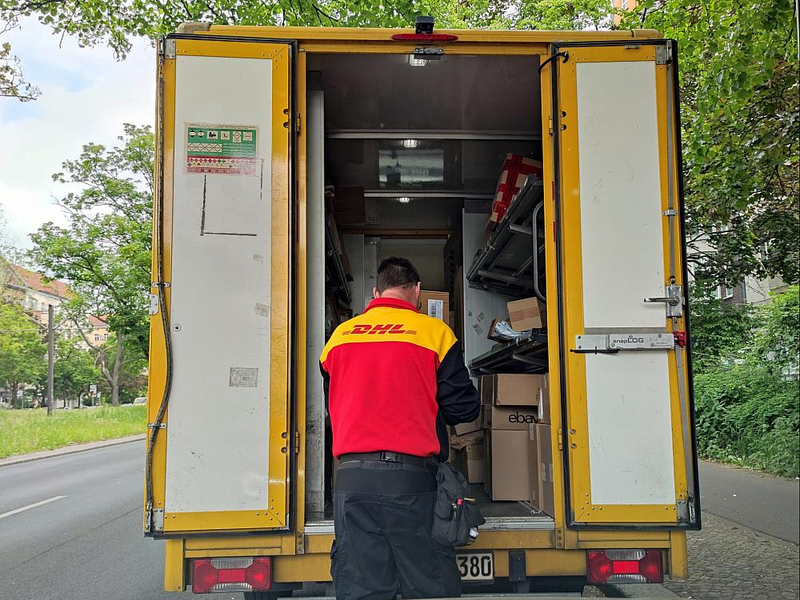 DHL-Paketfahrer (Archiv) - Foto: über dts Nachrichtenagentur