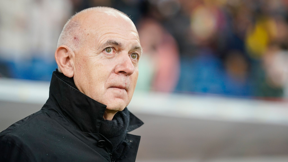 DFB-Präsident Bernd Neuendorf hat sich mit klaren Worten in die aktuelle Gesellschaftsdebatte um Rechtsextremismus eingeschaltet. - Foto: Uwe Anspach/dpa