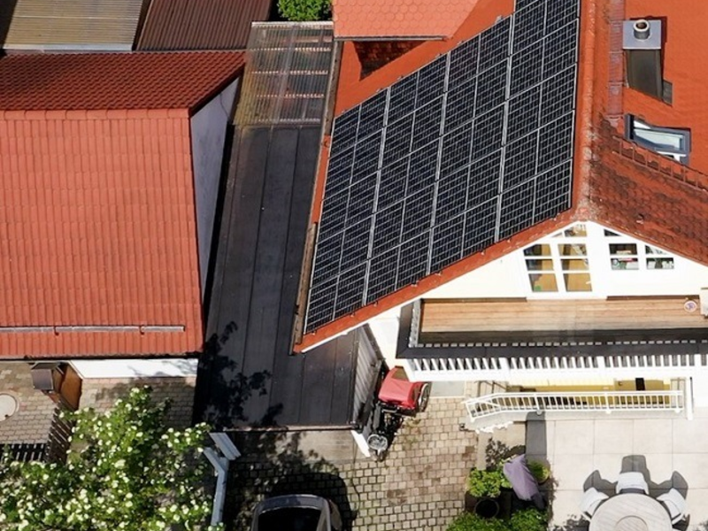 Liefergarantie bei ADAC Solar: Solaranlage jetzt planen und im Sommer umweltfreundlich Strom produzieren - Foto: presseportal.de