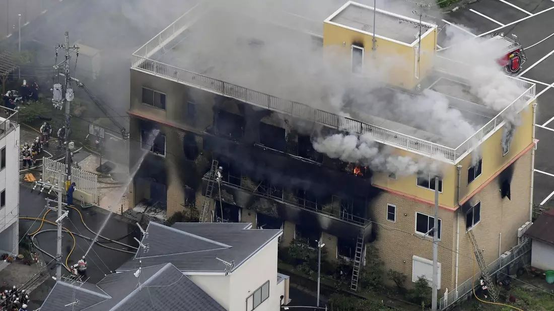 Im Sommer 2019 setzte ein Mann ein japanisches Filmstudio in Brand. - Bild: -/kyodo/dpa