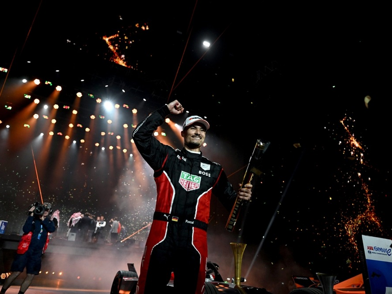 Formel E: Es gibt nie eine Garantie - Vorjahres-Doppelsieger Pascal Wehrlein startet dieses Wochenende beim Diriyah E-Prix in Saudi-Arabien - Foto: presseportal.de