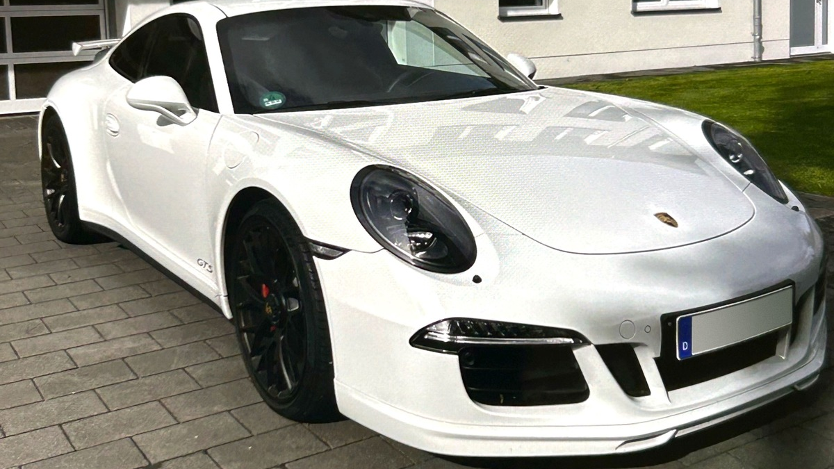 POL-E: Mülheim an der Ruhr: Unbekannte stehlen Porsche aus Garage - Zeugen gesucht - Foto: presseportal.de