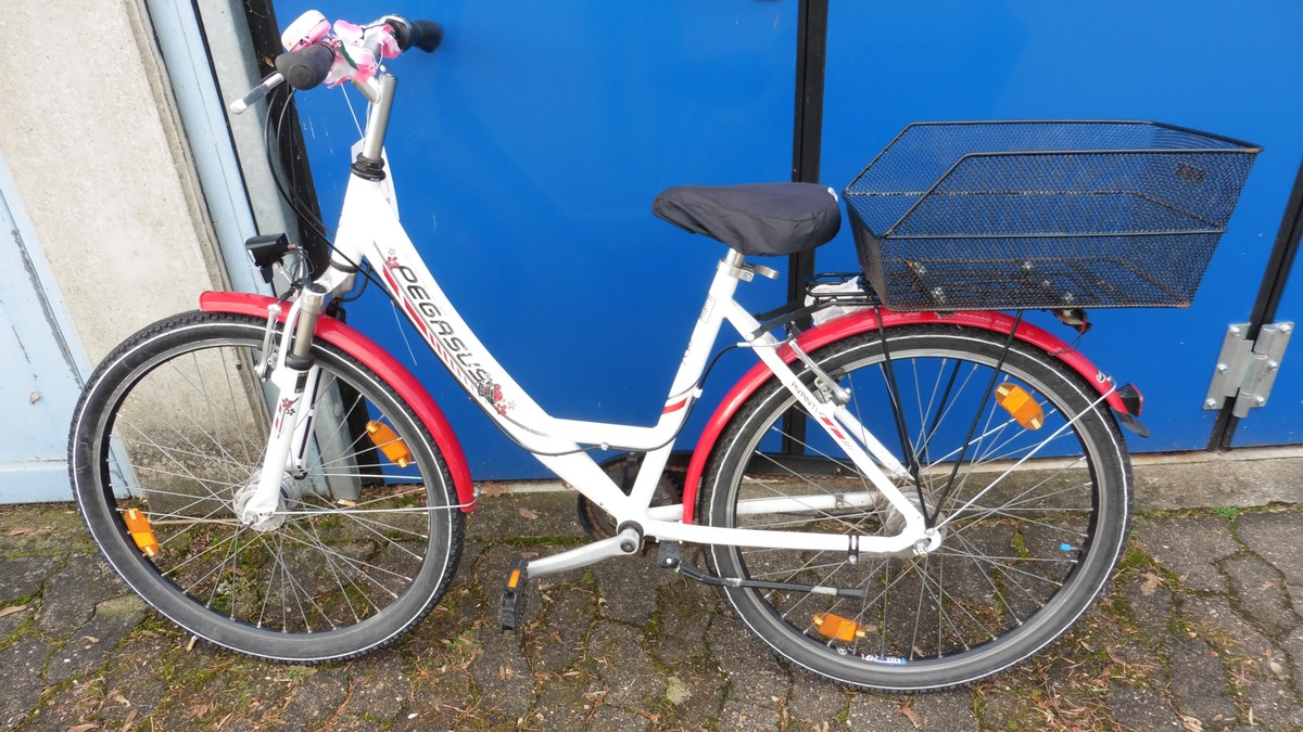 POL-CE: Eigentümer zu zwei Fahrrädern gesucht - Foto: presseportal.de