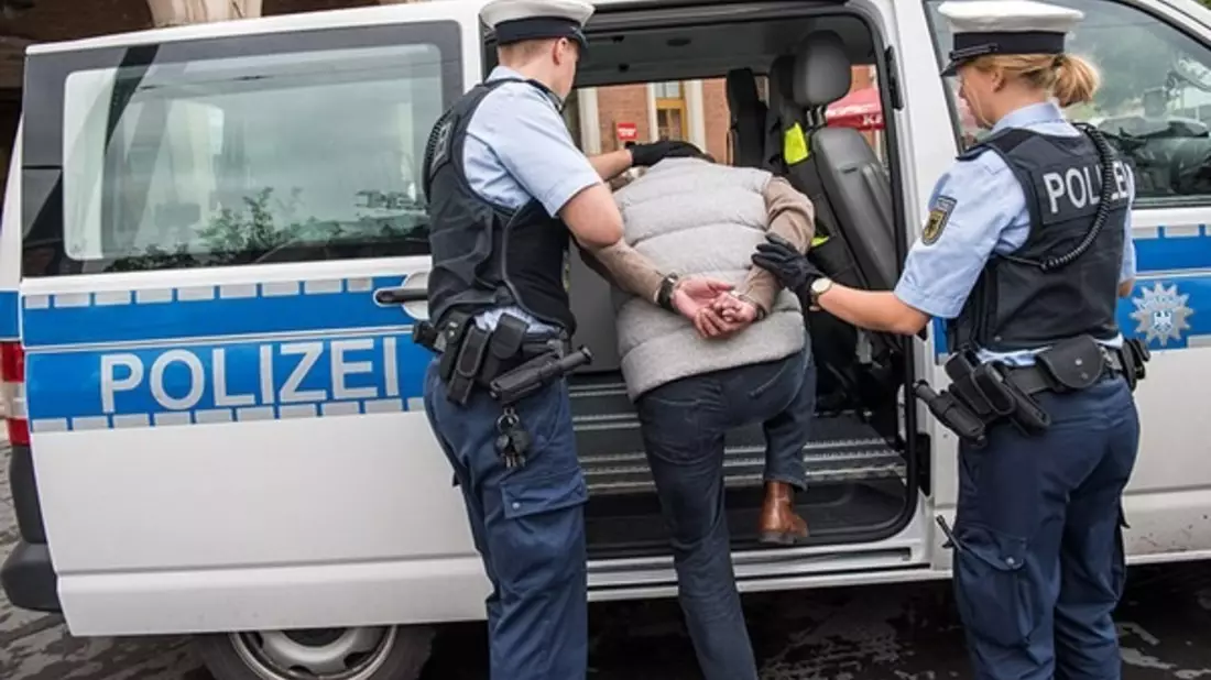 BPOL NRW: Neben den persönlichen Rechten gibt es auch bürgerliche Pflichten! - Bild: presseportal.de