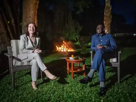 Außenministerin Annalena Baerbock wurde von Kenias Präsident William Ruto in einem seiner Landsitze empfangen. - Foto: Michael Kappeler/dpa