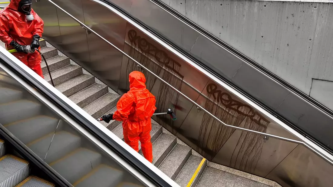 FW Stuttgart: Gemeinsame Pressemitteilung der Feuerwehr und Bundespolizeiinspektion Stuttgart: Einsatz durch Säure-Graffitis am Hauptbahnhof Stuttgart - Bild: presseportal.de