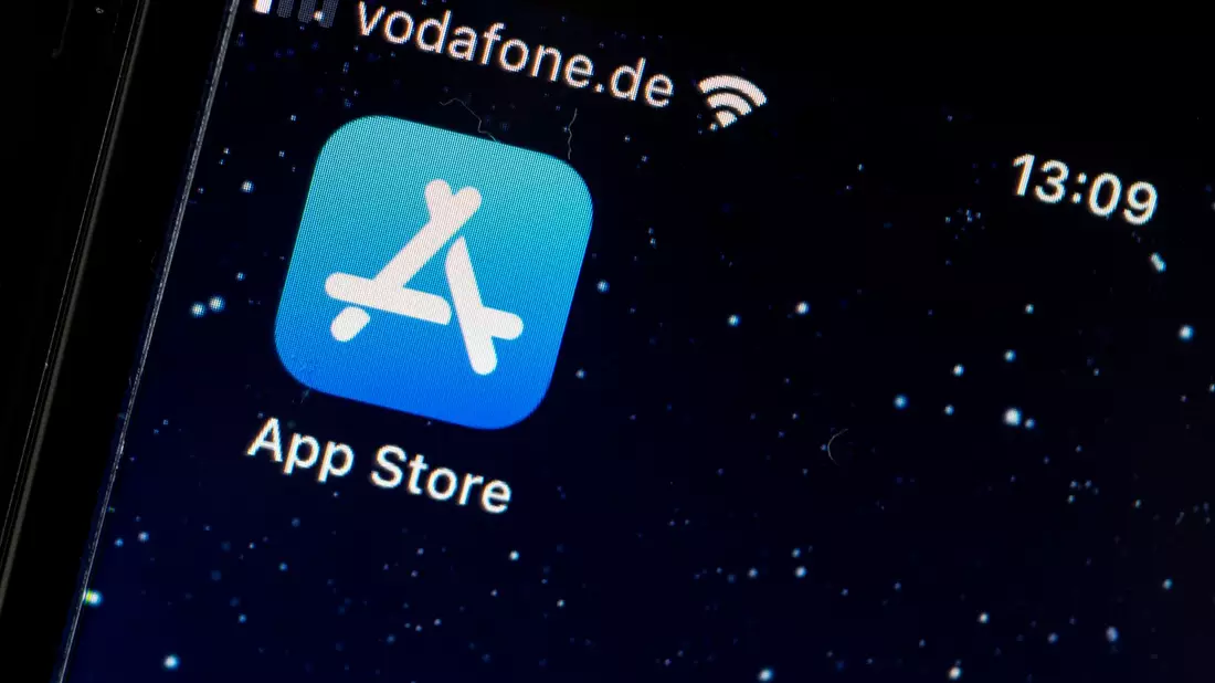 Apple reagiert auf rechtliche Vorgaben durch das neue EU-Gesetz über Digitale Märkte. - Bild: Fabian Sommer/dpa