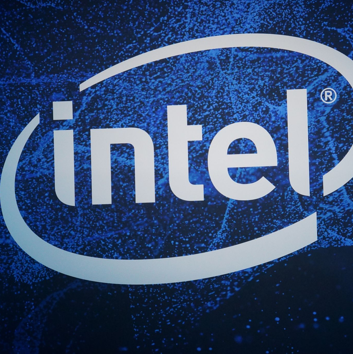 Die Anleger gehen mit der Intel-Aktie hart ins Gericht. - Foto: Christoph Dernbach/dpa