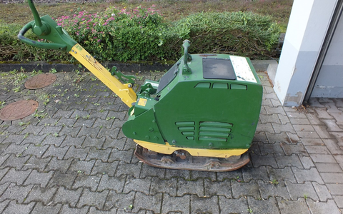 HZA-BI: Hochwertige Baumaschinen versteigert/Bielefelder Zoll nutzt Internet Portal der Zoll-Auktion und erzielt 19.000 Euro - Foto: presseportal.de