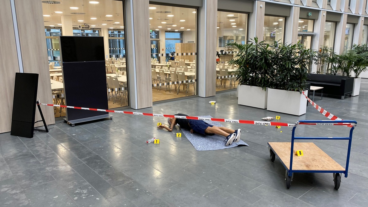 POL-OF: Krimilesung stieß erneut auf große Resonanz - Foto: presseportal.de