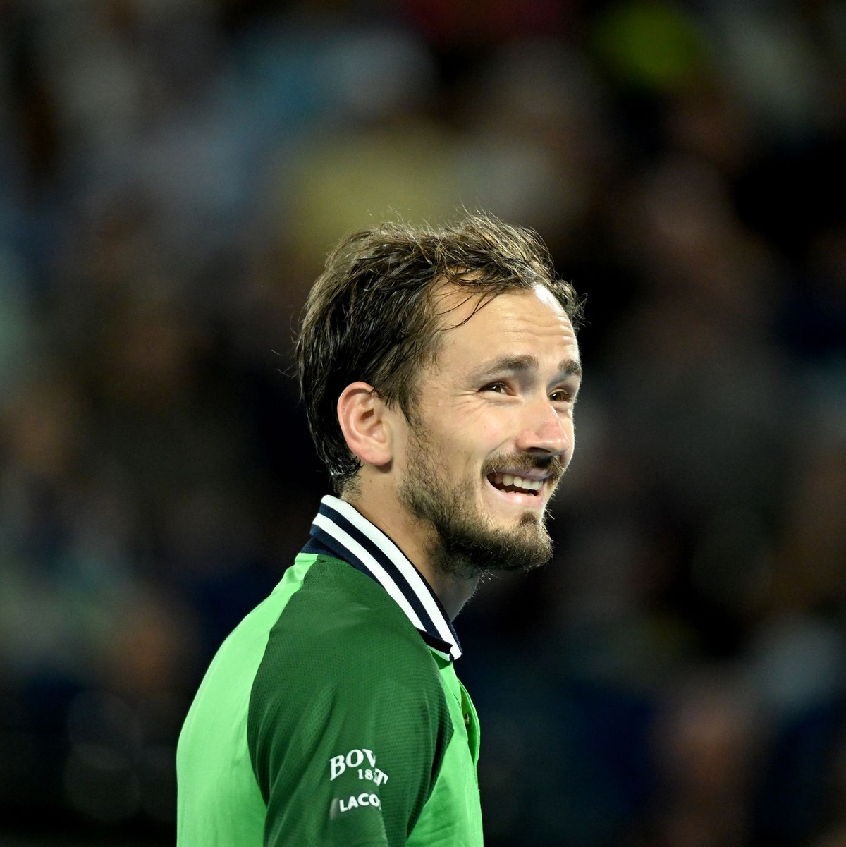 Hat die Partie gegen Alexander Zverev nach einem 0:2-Satzrückstand noch gedreht: Der Russe Daniil Medwedew. - Foto: James Ross/AAP/dpa