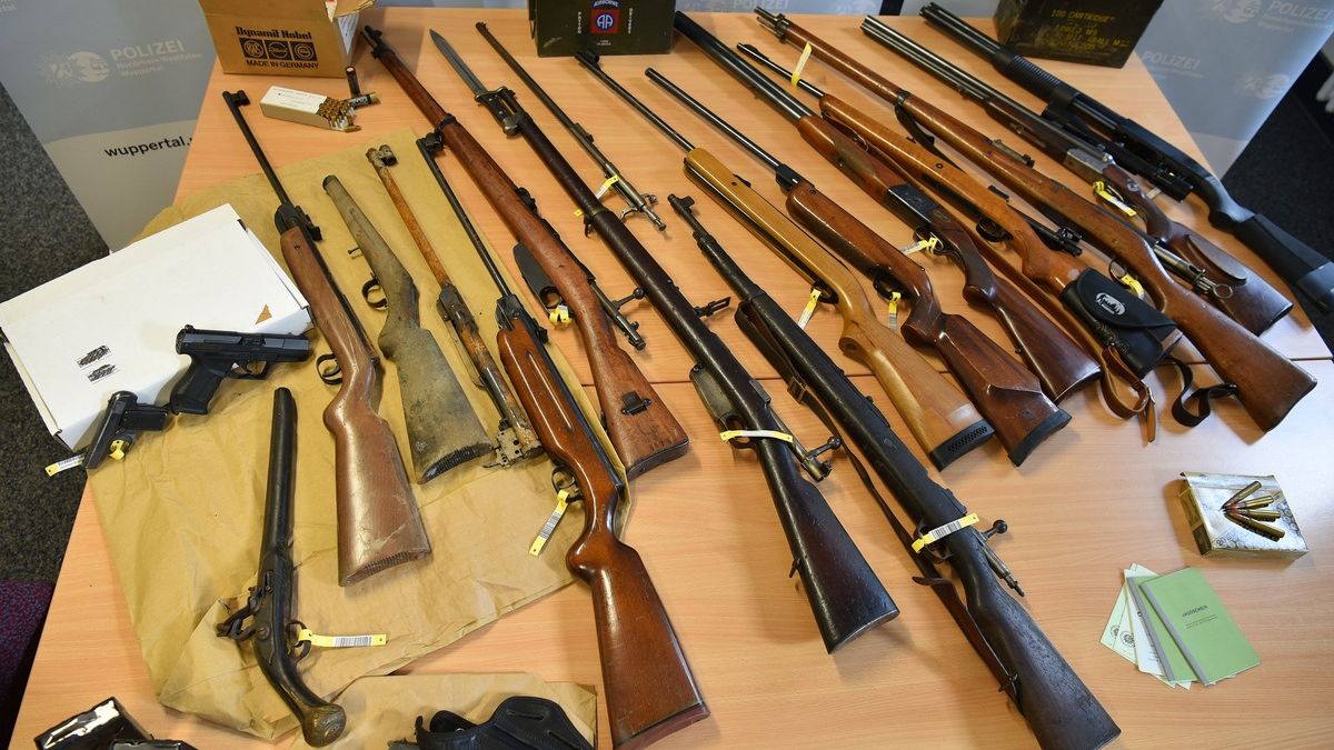 POL-W: W Durchsuchung bei mutmaßlichem Reichsbürger - Folgemeldung - Gemeinsame Presseerklärung - Foto: presseportal.de