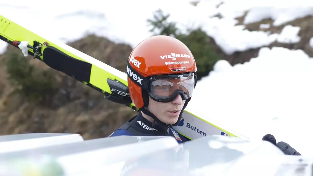 Auch sportlich hätte es für Karl Geiger bisher besser laufen können. - Bild: Erwin Scheriau/APA/dpa