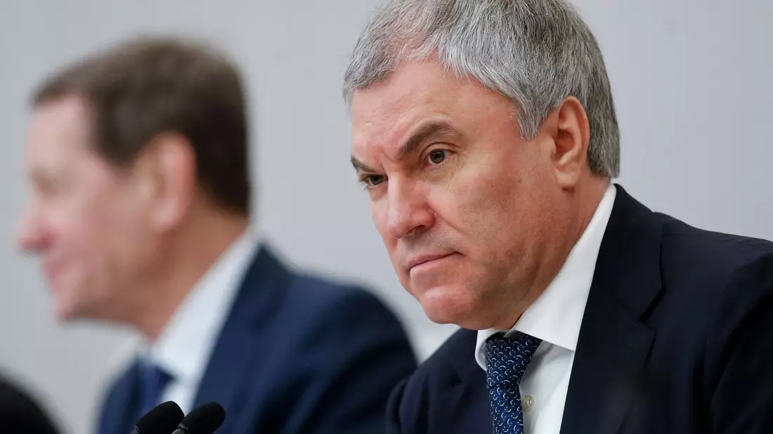 Wjatscheslaw Wolodin beschuldigt die westlichen Regierungen, eine Politik des Völkermords in der Ukraine zu unterstützen. - Bild: -/The State Duma, The Federal Assembly of The Russian Federation/AP/dpa