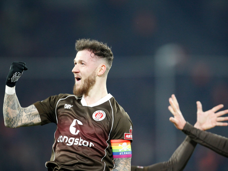 Kapitän Marcel Hartel erzielte beide Treffer für die Kiezkicker. - Foto: Roland Weihrauch/dpa