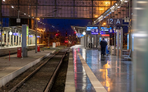 Der aktuelle Streik der GDL sorgt seit Mittwochmorgen für Tausende Zugausfälle. - Foto: Helmut Fricke/dpa