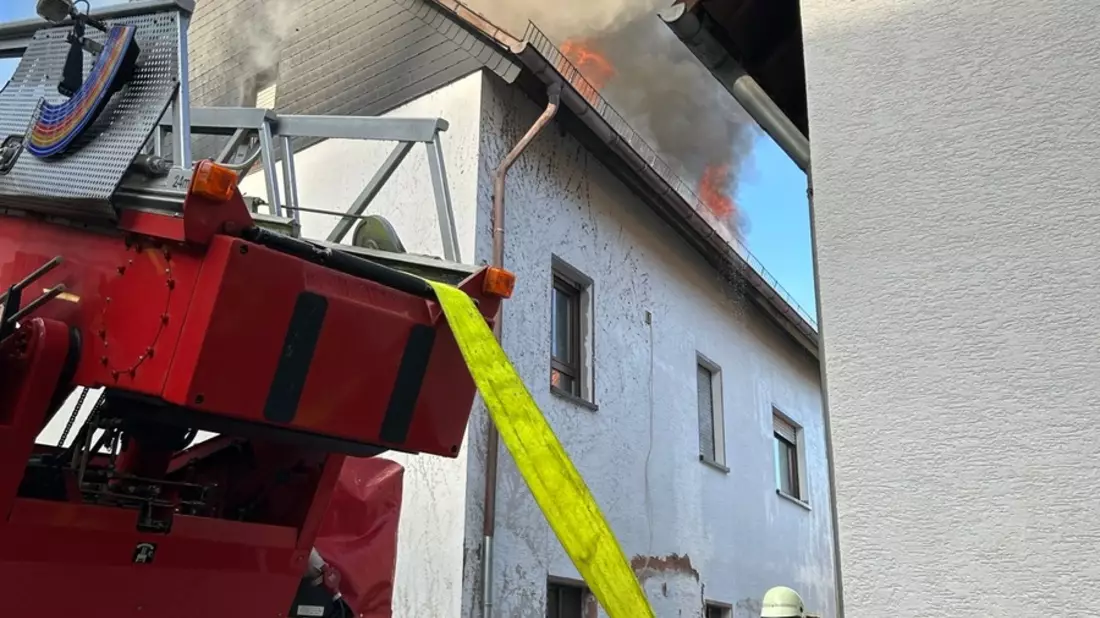 POL-PDKL: Wohnhaus gerät aus bislang noch ungeklärter Ursache in Brand - Bild: presseportal.de