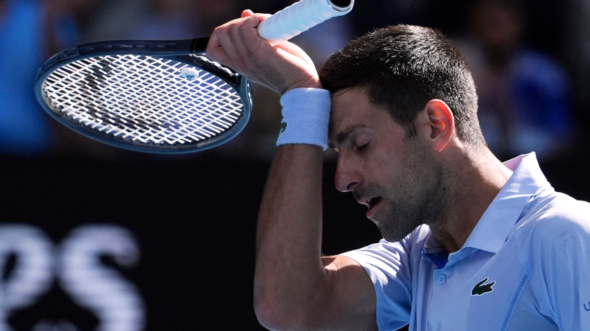 Muss sich im Halbfinale der Australian Open geschlagen geben: Novak Djokovic. - Foto: Andy Wong/AP