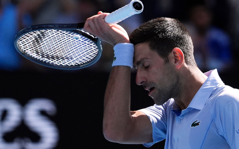 Muss sich im Halbfinale der Australian Open geschlagen geben: Novak Djokovic. - Foto: Andy Wong/AP
