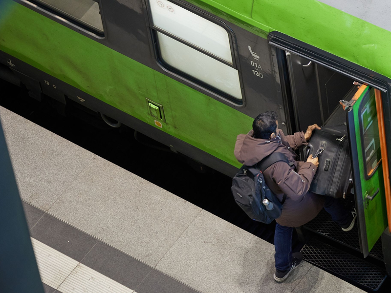 Die Lokführergewerkschaft GDL hat ihren mehrtägigen Streik im Personenverkehr der Deutschen Bahn vorzeitig beendet. - Foto: Joerg Carstensen/dpa