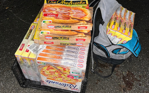 POL-SO: Hungriger Warsteiner entwendet Jahresration Tiefkühlpizzen - Foto: presseportal.de
