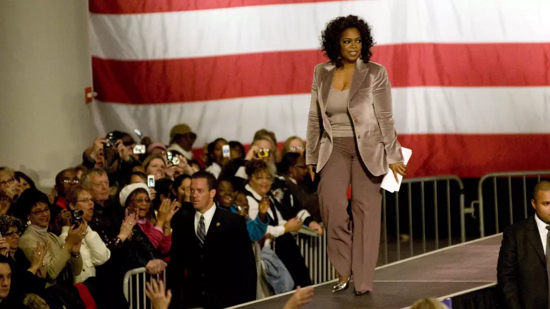 Oprah Winfrey bei einer Wahlkampfveranstaltung von Barack Obama, damals Senator von Illinois und demokratischer Präsidentschaftskandidat. - Bild: Czerwonka/epa/dpa