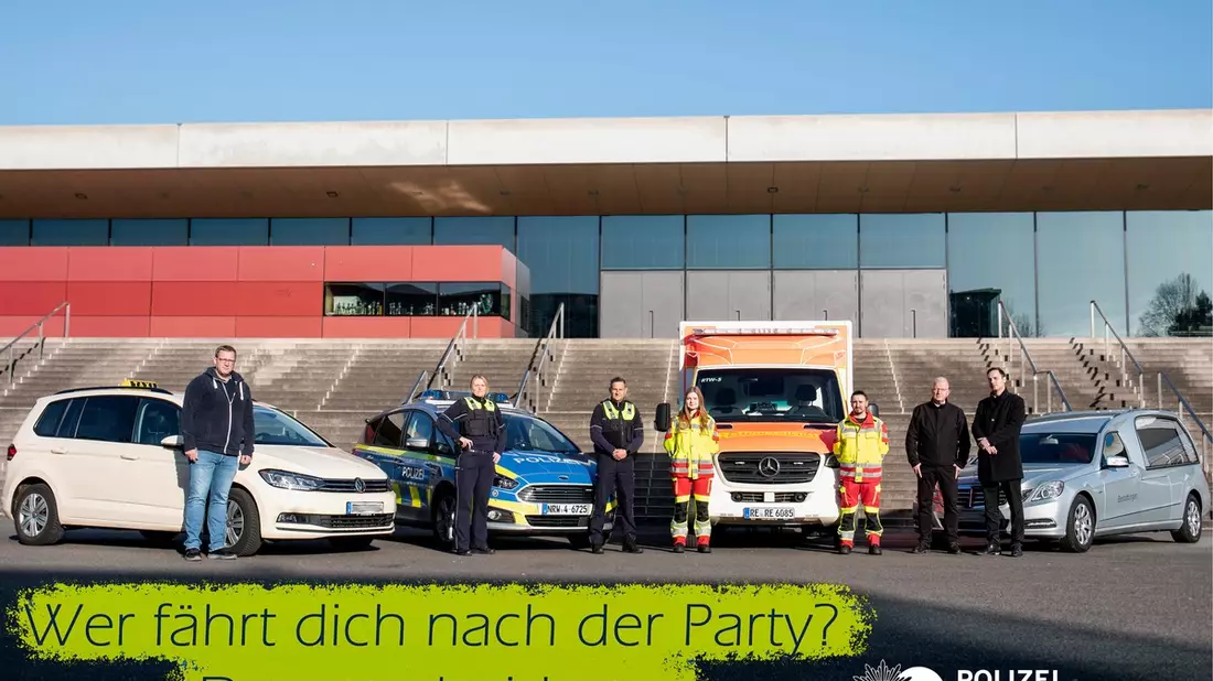 POL-RE: Kreis Recklinghausen/ Bottrop: Wer fährt dich nach der Party? Präventionskampagne der Recklinghäuser Polizei an Berufskollegs - Bild: presseportal.de