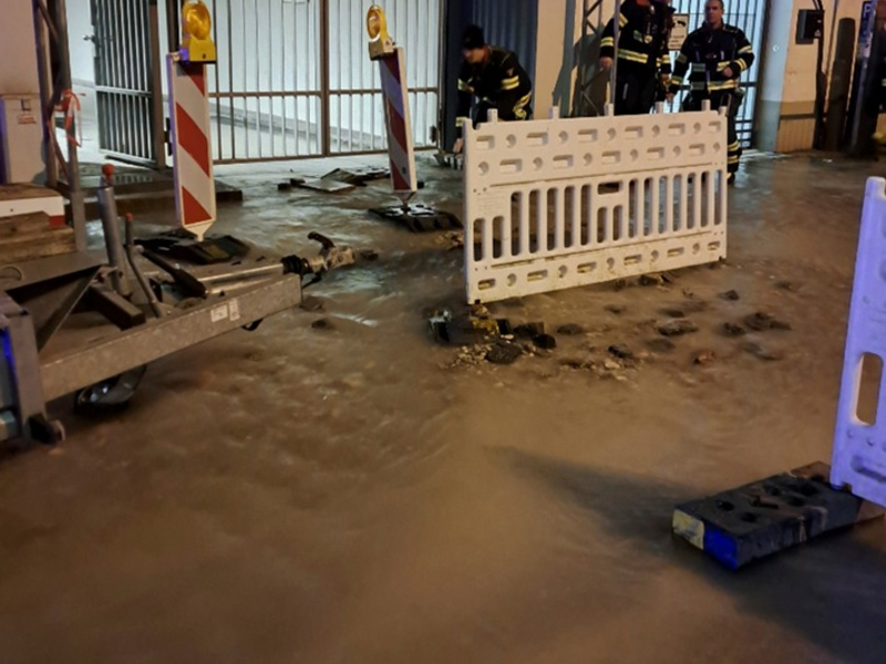 FW-M: Kapitaler Wasserrohrbruch (Ludwigsvorstadt) - Foto: presseportal.de