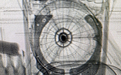 HZA-UL: Moldawier schmuggelt Zigaretten in Waschmaschine - Foto: presseportal.de