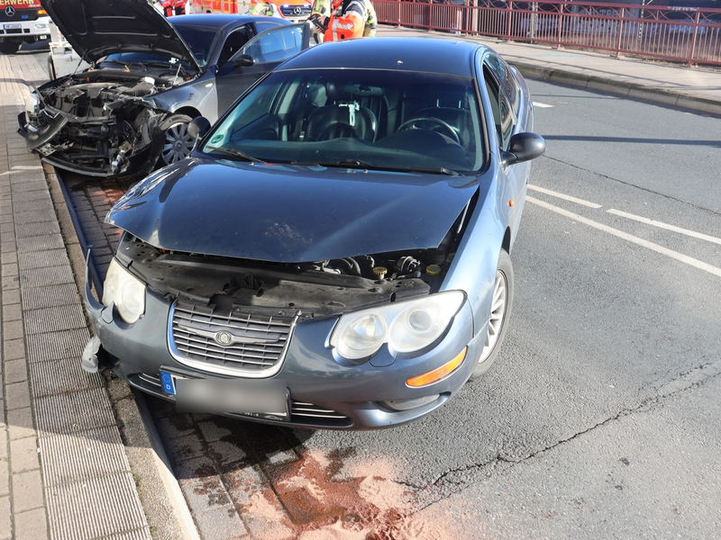 POL-HF: BMW-Fahrerin bei Unfall verletzt- Vorfahrt missachtet - Foto: presseportal.de