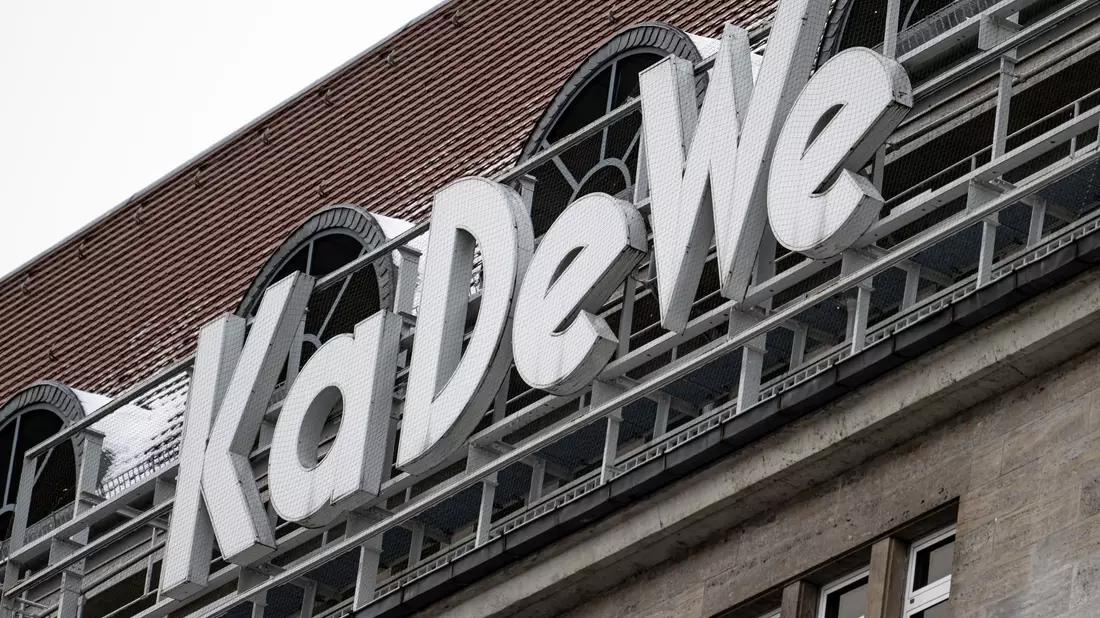Das berühmte Kaufhaus des Westens in Berlin. - Bild: Fabian Sommer/dpa