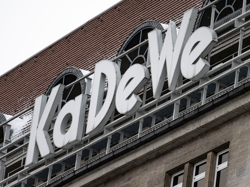 Das berühmte Kaufhaus des Westens in Berlin. - Foto: Fabian Sommer/dpa