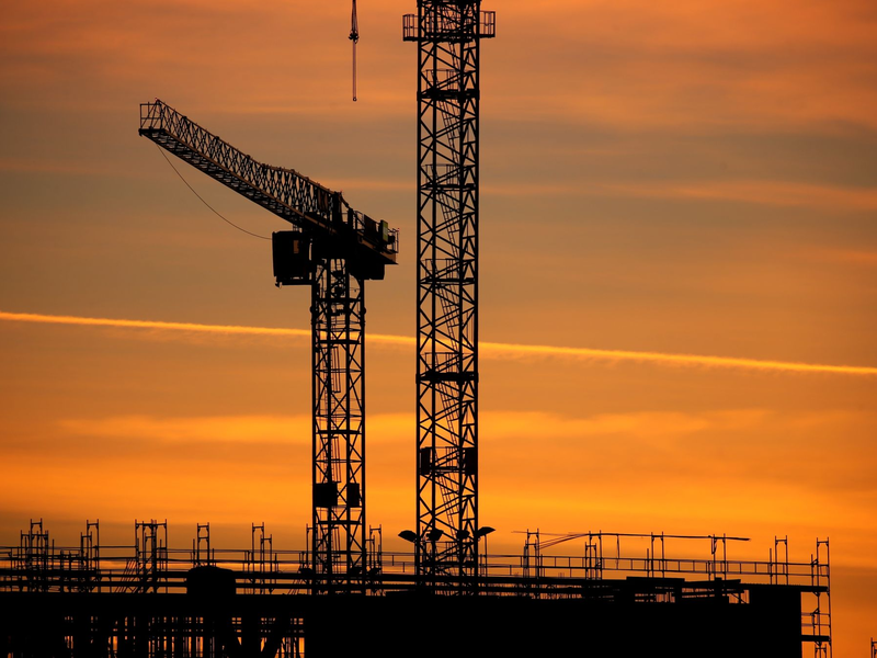Nach einer ersten Schätzung des Statistischen Bundesamts schrumpfte die Wirtschaftsleistung im vierten Quartal 2023 gegenüber dem Vorquartal um 0,3 Prozent. - Foto: Karl-Josef Hildenbrand/dpa