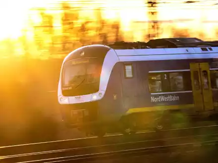 In vielen Städten sind die Menschen mit mit dem öffentlichen Nahverkehr zufrieden. - Foto: Sina Schuldt/dpa