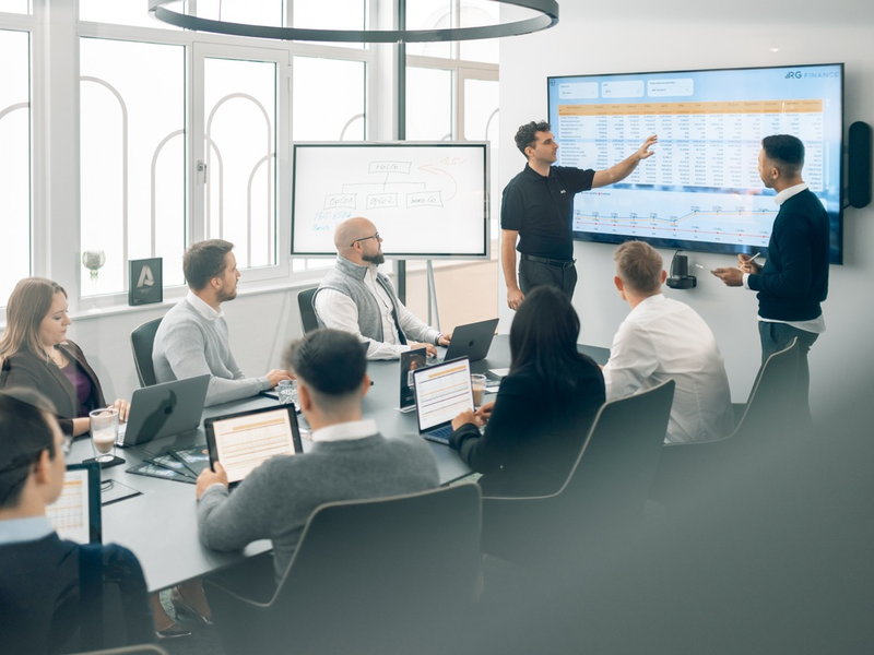 Gehaltserhöhungen 2024: CFO Robert Giebenrath erklärt, wie viel man seinen Mitarbeitern zahlen sollte - Foto: presseportal.de